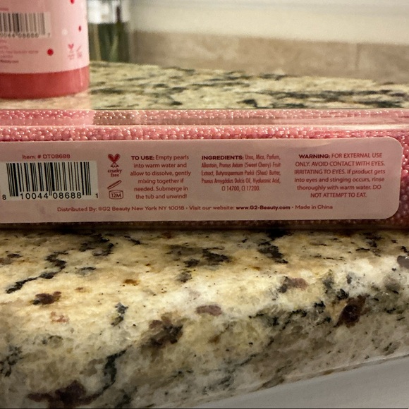 Global Beauty Care Red Velvet Bath Set - Picture 6 of 13